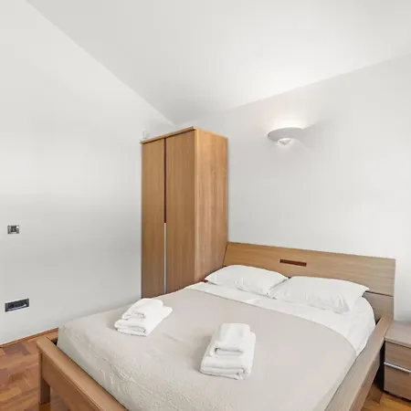 Oliva With Private Pool Villa Zbandaj