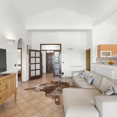 Villa Oliva With Private Pool