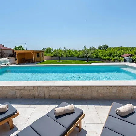 Oliva With Private Pool * Zbandaj