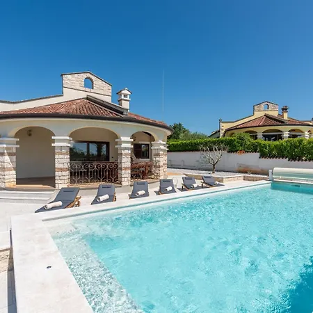 Villa Oliva With Private Pool