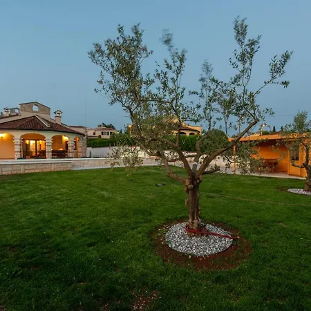 Villa Oliva With Private Pool *