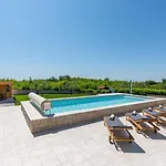 Oliva With Private Pool * Žbandaj