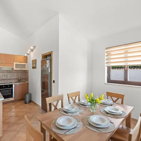 Oliva With Private Pool Vila