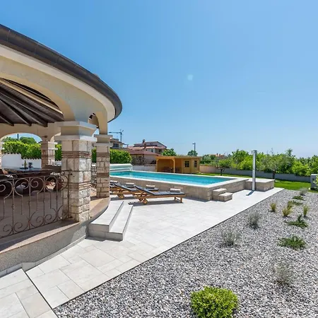 Oliva With Private Pool *