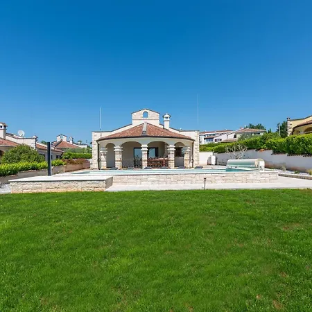 Oliva With Private Pool Žbandaj