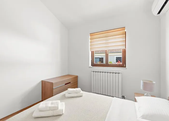 Oliva With Private Pool * Žbandaj