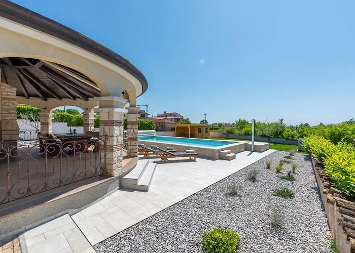 Oliva With Private Pool *