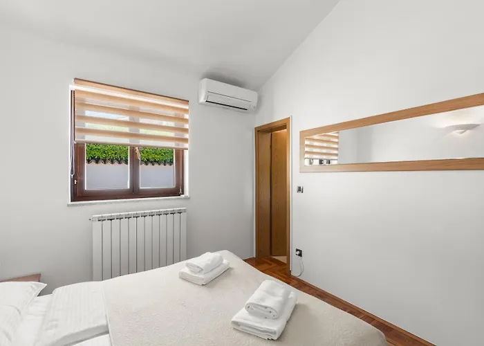 Oliva With Private Pool * Zbandaj