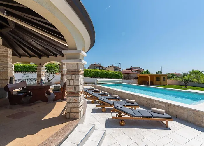 Oliva With Private Pool Vila