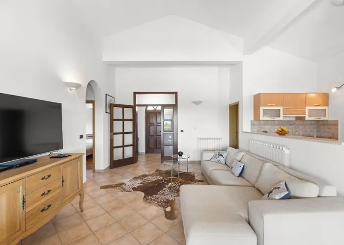 Vila Oliva With Private Pool