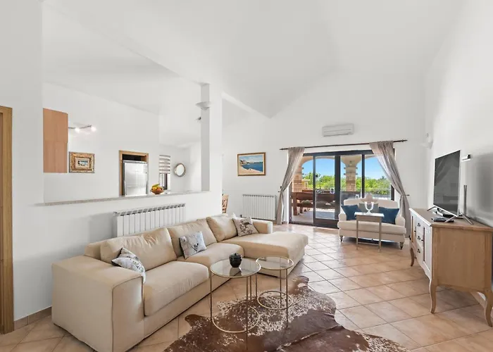 Oliva With Private Pool Vila *